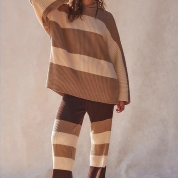 Free People Kami Sweater
Set NWT nwt sz xs Love the color combo🤎🤍 - Picture 4 of 5